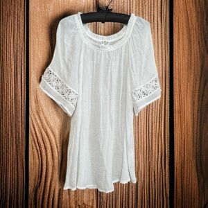 LATE AUGUST FLOWY BLOUSE SIZE 1X